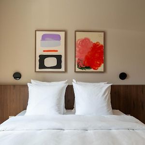 Studio Grande Lit Queen-Size